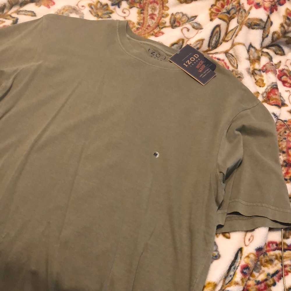 IZOD T-shirt